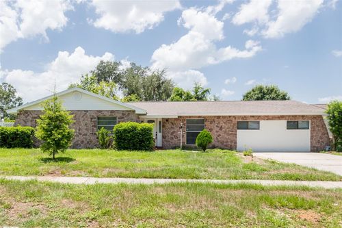 902 Shangri La Dr, SEFFNER, FL, 33584-3944 | Card Image