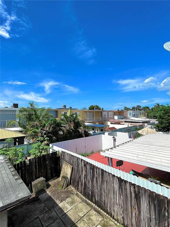 857 W 79 Th Pl, House other with 3 bedrooms, 3 bathrooms and null parking in Hialeah FL | Image 30