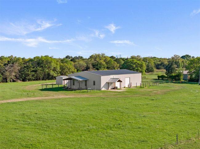 150 Huenefeld Ln, Home with 2 bedrooms, 3 bathrooms and 1 parking in Round Top TX | Image 38