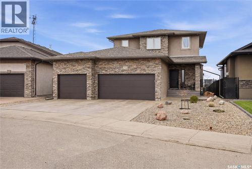 1532 Maple Hill Cres N, Regina, SK, S4X0E8 | Card Image
