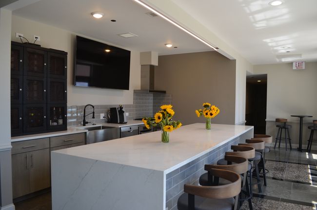 APT-807 - 530 N Lake Shore Dr, Condo with 2 bedrooms, 2 bathrooms and 1 parking in CHICAGO IL | Image 24