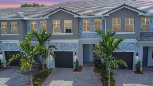 145-145 Sw 170th Ave, Pembroke Pines, FL, 33027-4966 | Card Image