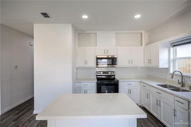 APT-4 - 1106 Cooper Ln, Condo with 3 bedrooms, 2 bathrooms and 1 parking in San Juan TX | Image 11