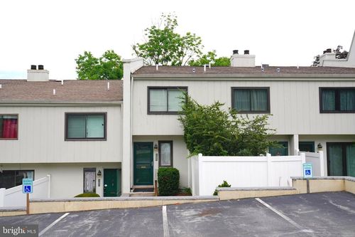 208-208 Summit House, WEST CHESTER, PA, 19382-6553 | Card Image