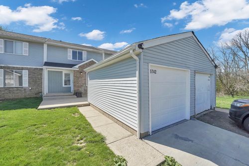 5742 Vestry Ct, Galloway, OH, 43119-9790 | Card Image