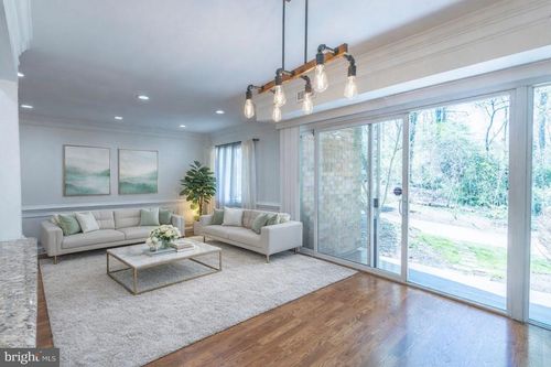 5-8000 Le Havre Pl, FALLS CHURCH, VA, 22042-1155 | Card Image