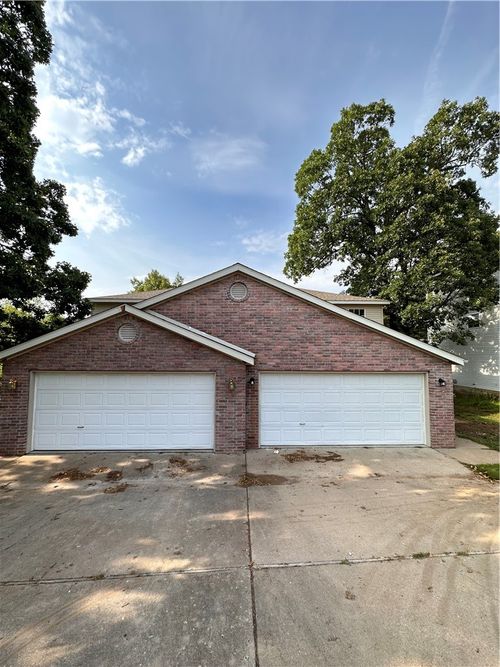 2226 E Cinnamon Way, Fayetteville, AR, 72703-4528 | Card Image