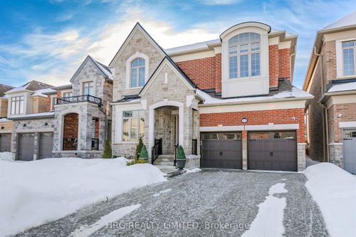 13 Brabin Cir, Whitby, ON, L1P0C1 | Card Image