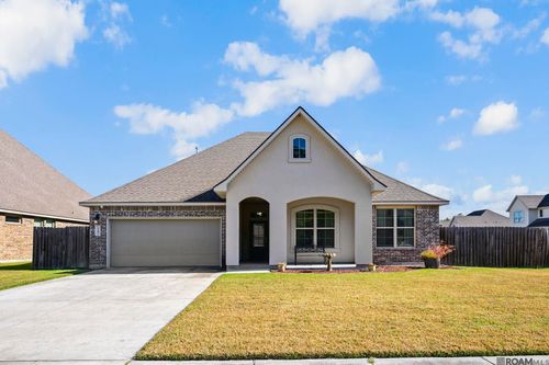 17482 Soaring Flight Dr, Prairieville, LA, 70769-5732 | Card Image