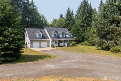 558 Spruce Creek Road, Longview, WA, 98632 | Card Image