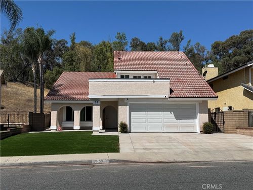 37 Rainbow Ridge Rd, Pomona, CA, 91766 | Card Image