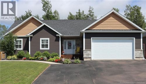 40 Suzelle St, Dieppe, NB, E1A9R8 | Card Image