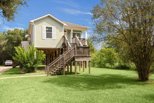5630 Highway 6, Hitchcock, TX, 77563-2304 | Card Image