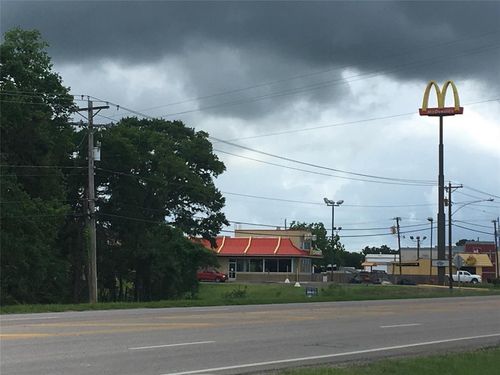 908 S Columbia Dr, West Columbia, TX, 77486-3638 | Card Image