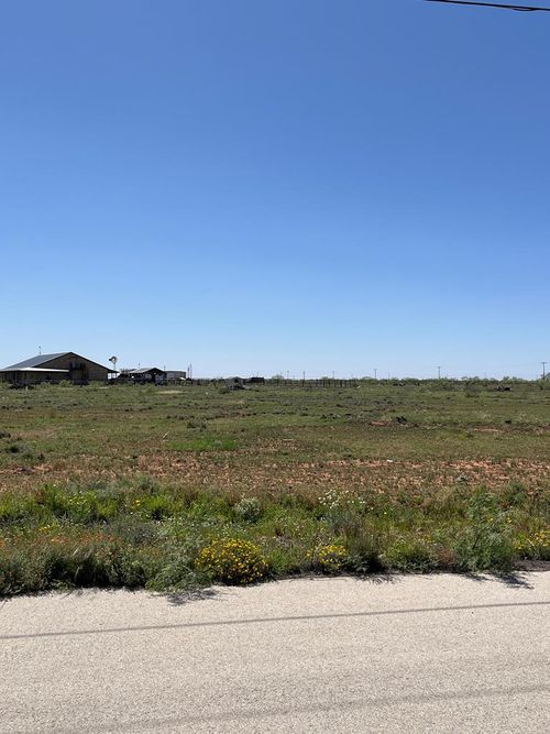 2165 Longhorn Dr, Stanton, TX, 79782 | Card Image