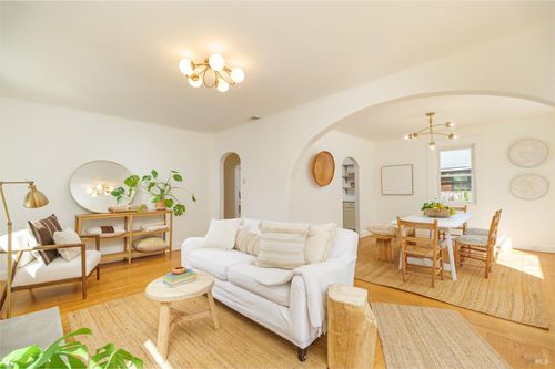 62 Dominga Avenue, Fairfax, CA, 94930 | Card Image