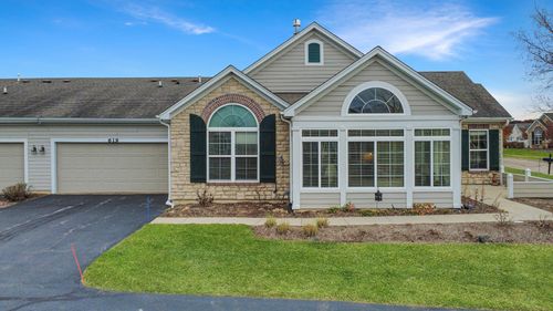 619 Schumann St, Woodstock, IL, 60098-8162 | Card Image