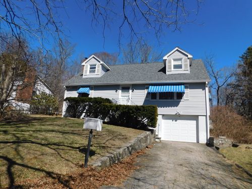 16 Johnson Dr, Danbury, CT, 06811-2927 | Card Image