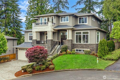 10223 Ne 22nd Pl, Bellevue, WA, 98004-2719 | Card Image