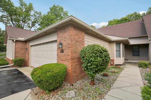 320 Richlyn Dr, Adrian, MI, 49221-9103 | Card Image