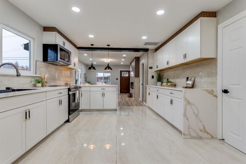 136 N Acacia Ave, Ripon, CA, 95366-2401 | Card Image