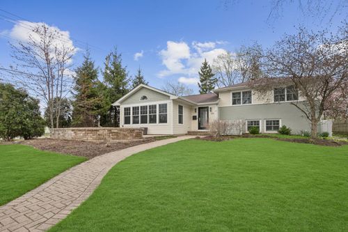 614 West St, Libertyville, IL, 60048-1823 | Card Image