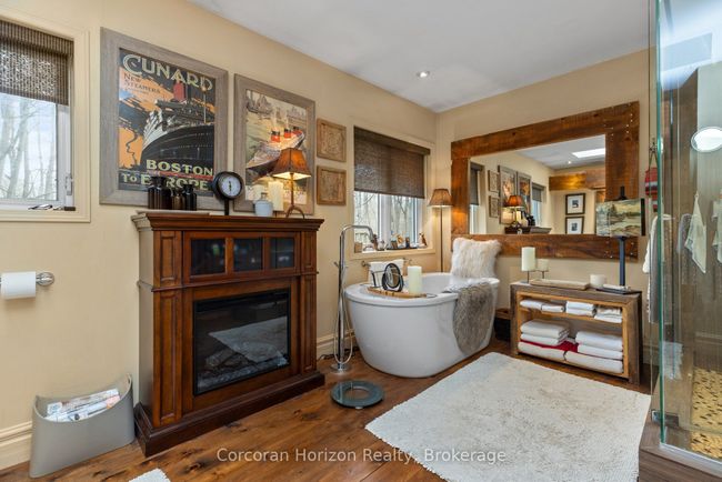 2517 Honey Harbour Rd, House other with 2 bedrooms, 2 bathrooms and 8 parking in Port Severn ON | Image 22