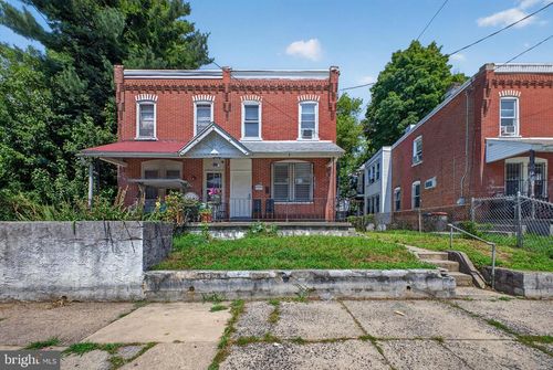 18 E 21st St, CHESTER, PA, 19013-5413 | Card Image