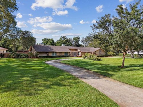 704 Centerbrook Dr, Brandon, FL, 33511-8072 | Card Image