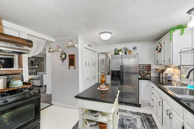 117A Chases Grove Rd, House other with 3 bedrooms, 2 bathrooms and null parking in Derry NH | Image 9