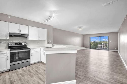apt-802-2112 S Cypress Bend Dr, Pompano Beach, FL, 33069-4454 | Card Image