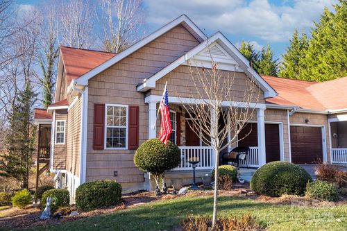 15a-67 Coldwater Ln, Hendersonville, NC, 28739-3927 | Card Image