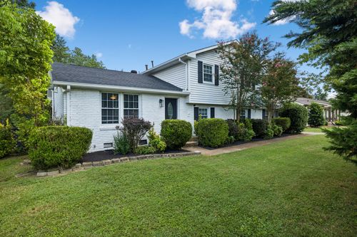 8072 Sawyer Brown Rd, Nashville, TN, 37221-1502 | Card Image
