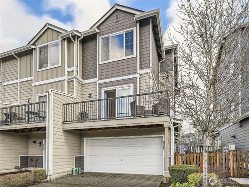 3325 30th Dr, Everett, WA, 98201-4955 | Card Image