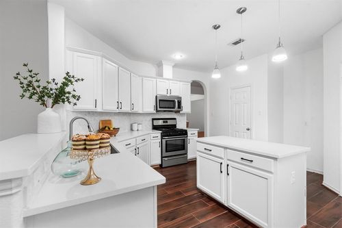 2023 Creek Run Dr, Pearland, TX, 77584-6725 | Card Image