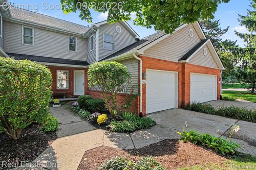 1318 Steeplechase Ct, Howell, MI, 48843-8576 | Card Image