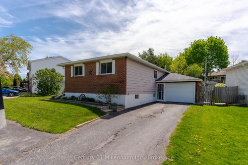 1025 12th St E, Owen Sound, ON, N4K5V4 | Card Image