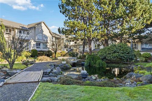 219-2245 James White Blvd, Sidney, BC, V8L1Z5 | Card Image