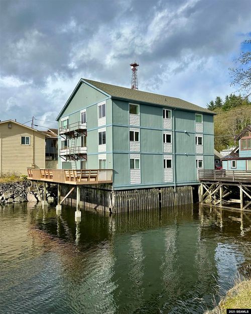 apt-4-2843 Tongass Ave, Ketchikan, AK, 99901-5764 | Card Image