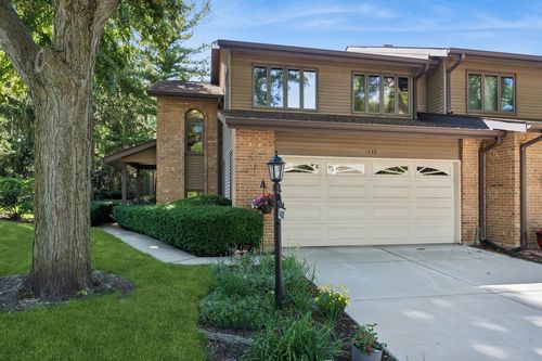 1432 N Picadilly Cir, Mount Prospect, IL, 60056-1028 | Card Image