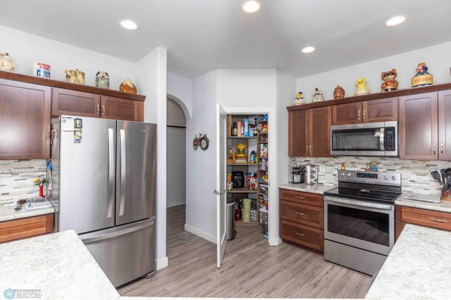 Corner pantry | Image 20