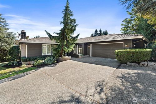9095 Se 79th St, Mercer Island, WA, 98040-5800 | Card Image