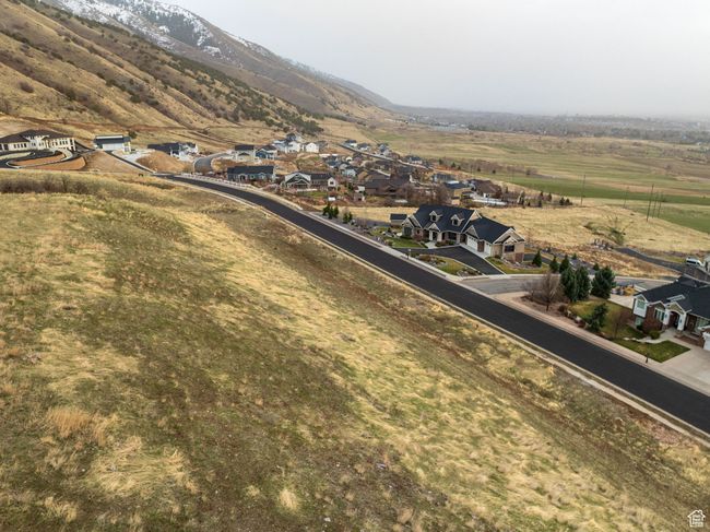 Aerial view with a residential view and a mountain view | Image 5