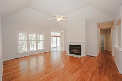 8 Heron Cove Dr, Merrimack, NH, 03054-4866 | Card Image