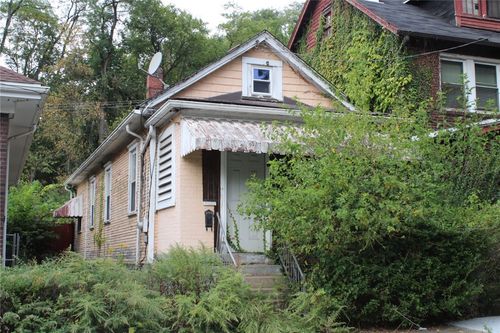 423 N Holland Ave, Rankin, PA, 15104-1212 | Card Image