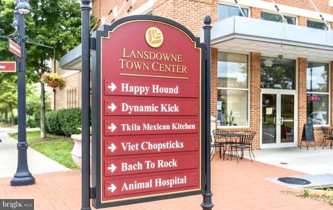 19251 Harlow Sq, Townhouse with 3 bedrooms, 3 bathrooms and null parking in Lansdowne VA | Image 20