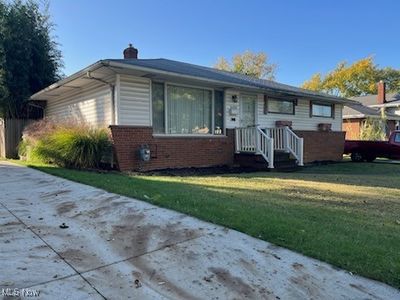 6408 W 54th Street, House other with 3 bedrooms, 1 bathrooms and null parking in Cleveland OH | Image 3