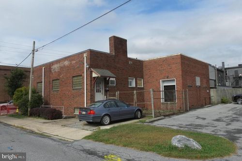 27 S Charlotte St, MANHEIM, PA, 17545-1801 | Card Image