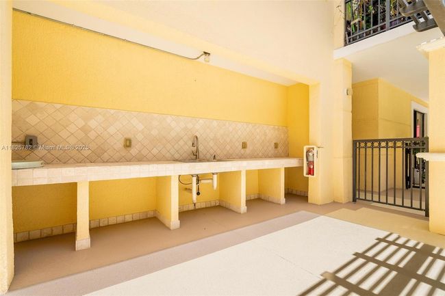 APT-507 - 8390 Sw 72 Nd Ave, Condo with 2 bedrooms, 2 bathrooms and null parking in Miami FL | Image 40