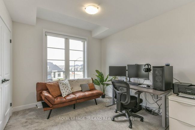 6713 Hayward Dr, House attached with 3 bedrooms, 3 bathrooms and 1 parking in London ON | Image 28